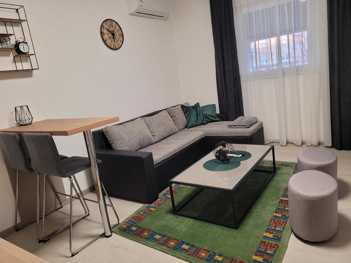 Апартаменти Kod Dide - Entry With Pin 0-24H Славонський Брод Екстер'єр фото
